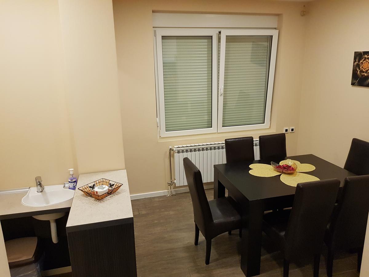 Ceca Apartman Ni Extérieur photo
