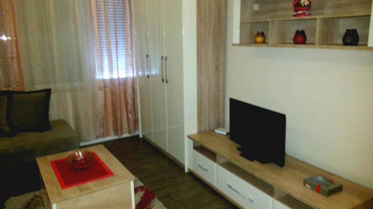 Ceca Apartman Ni Extérieur photo