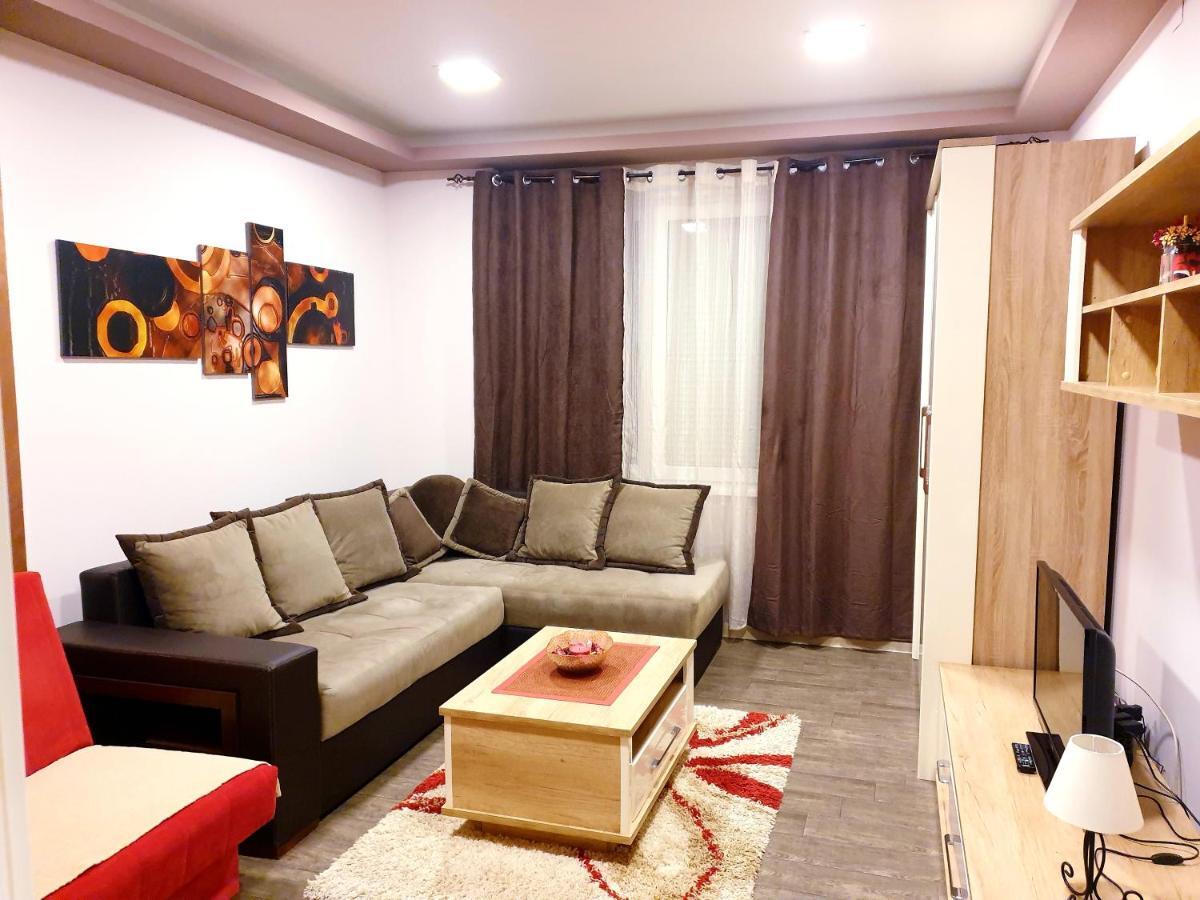 Ceca Apartman Ni Extérieur photo