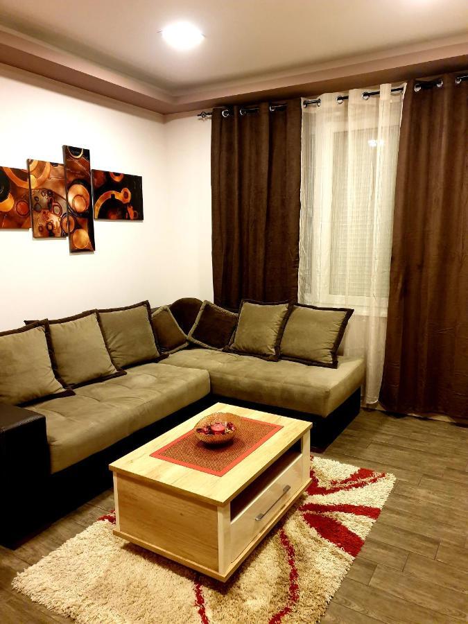 Ceca Apartman Ni Extérieur photo